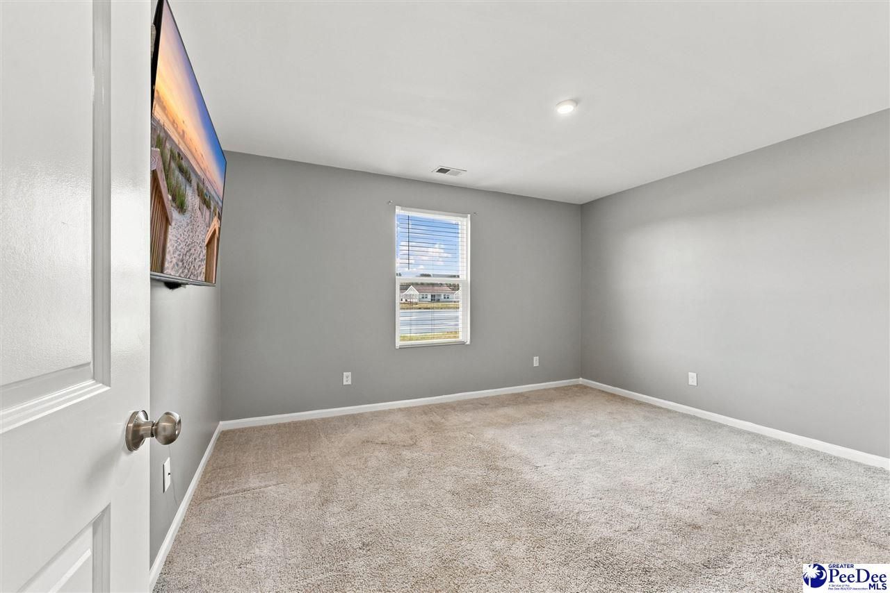 2060 Eastpark Dr Photo 17