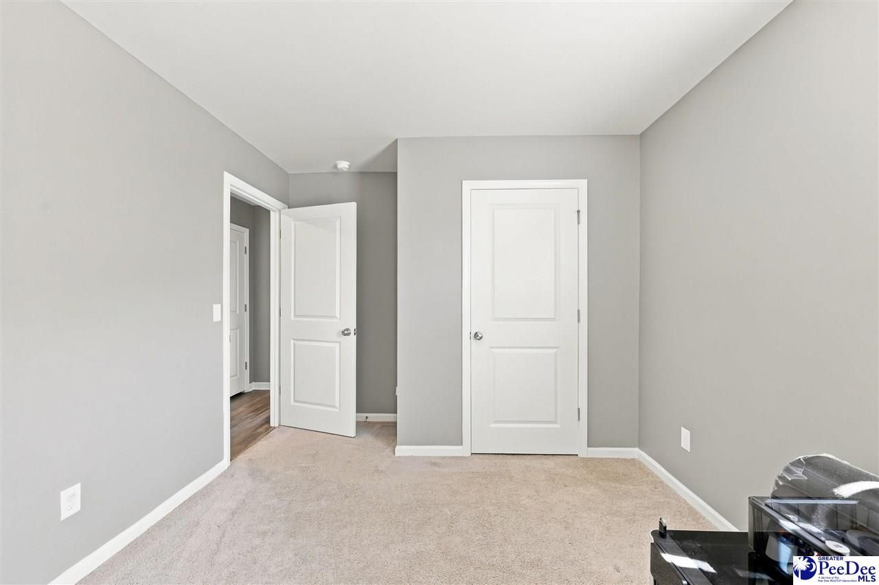 2060 Eastpark Dr Photo 22