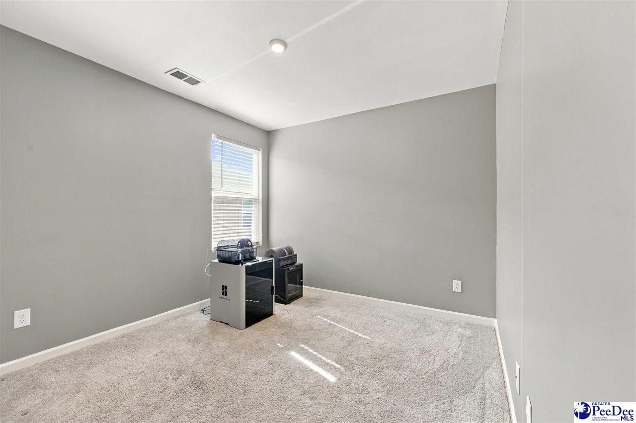 2060 Eastpark Dr Photo 24