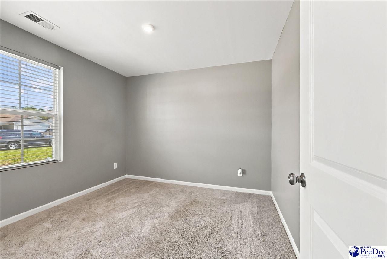 2060 Eastpark Dr Photo 25