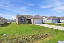 2060 Eastpark Dr photo 4