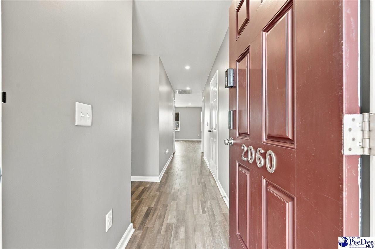 2060 Eastpark Dr Photo 8