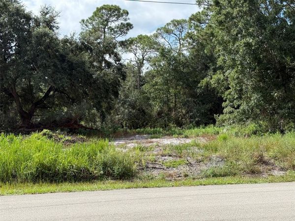 801 GARDENIA STREET , LAKE PLACID, FL 33852