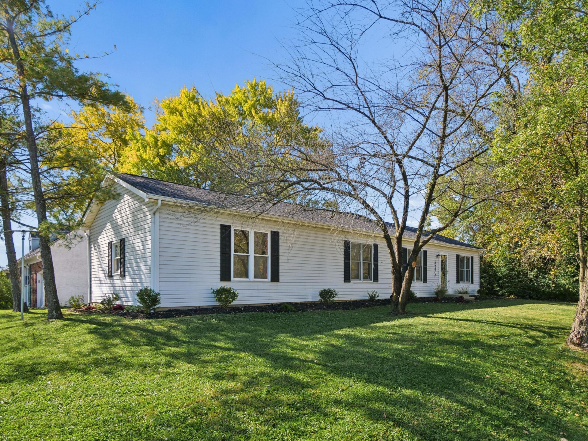 5277 E Livingston Avenue, Columbus, OH 43232 Main Photo