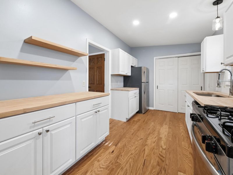 5277 E Livingston Avenue, Columbus, OH 43232 Photo 11