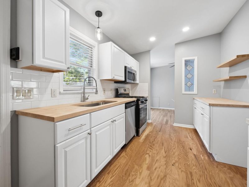 5277 E Livingston Avenue, Columbus, OH 43232 Photo 13