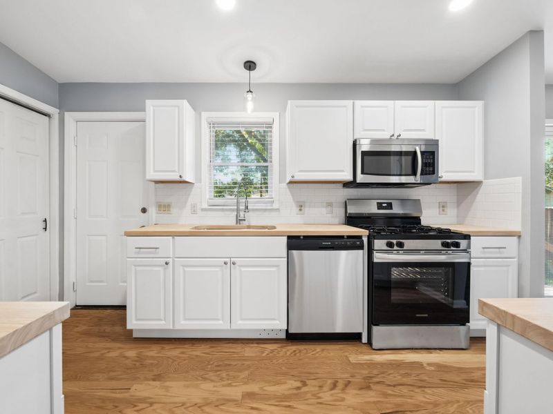 5277 E Livingston Avenue, Columbus, OH 43232 Photo 15