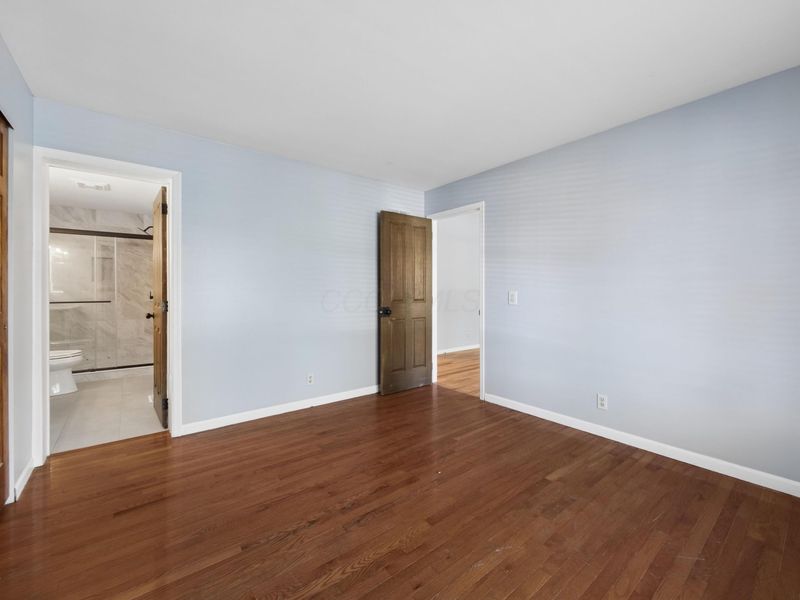 5277 E Livingston Avenue, Columbus, OH 43232 Photo 17