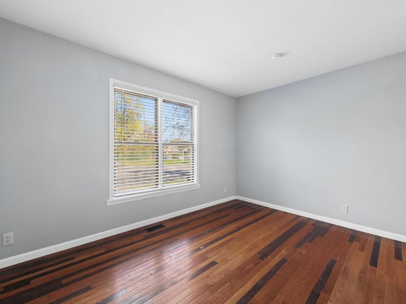 5277 E Livingston Avenue, Columbus, OH 43232 Photo 21