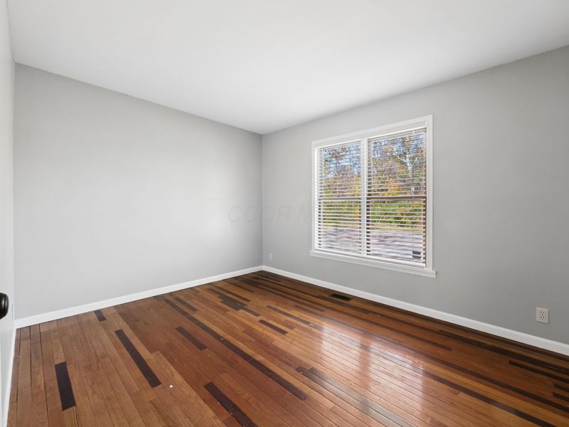 5277 E Livingston Avenue, Columbus, OH 43232 Photo 22