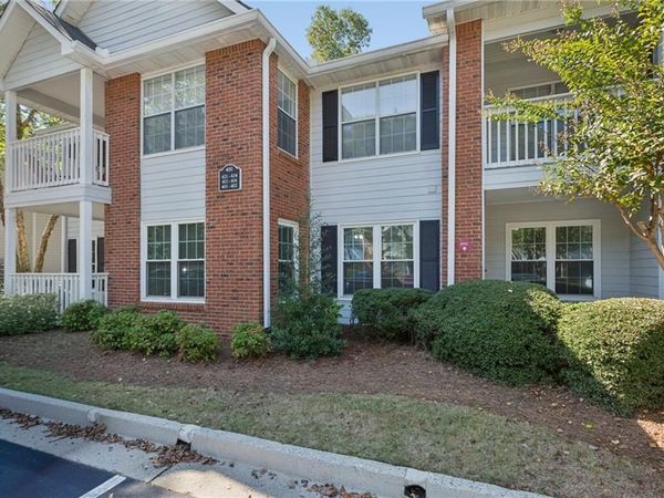 413 Streamside Drive , Unit 413, Roswell, GA 30076