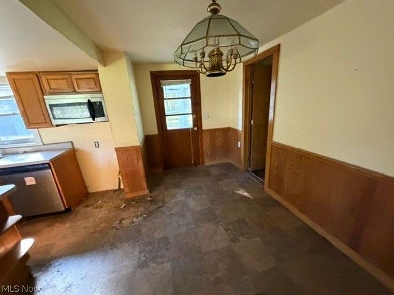 9510 E Center Street, Windham, OH 44288 Photo 11