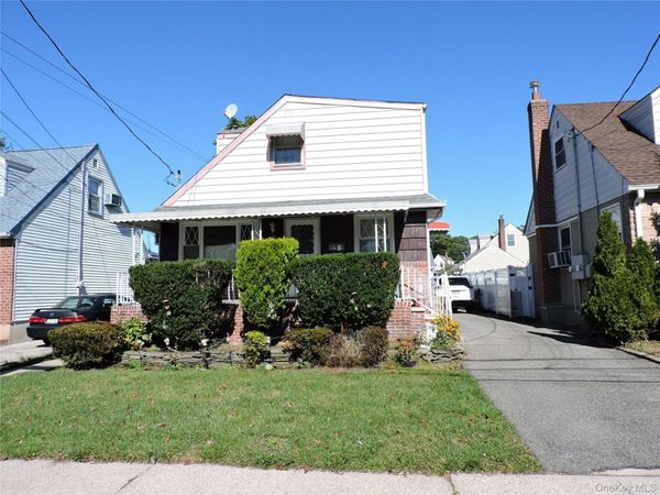 99 Washington Avenue , Valley Stream, NY 11580