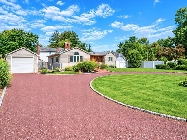 37 Florence Avenue , Smithtown, NY 11787