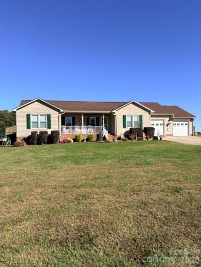 643 Shoal Road, Lincolnton, NC 28092 Main Photo