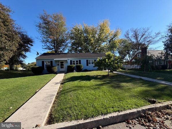 1802 and 1804 E CARACAS AVENUE , HERSHEY, PA 17033