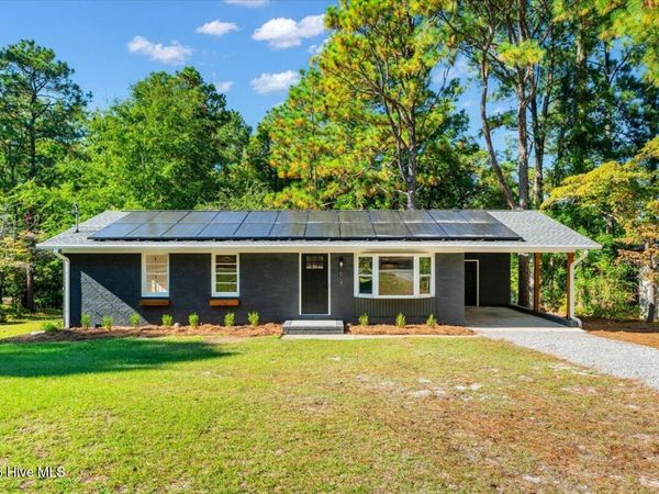 604 S Hardin Street, Southern Pines, NC 28387