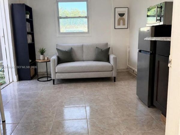 10800 NW 22nd Ct, Unit Side, Miami, FL 33167
