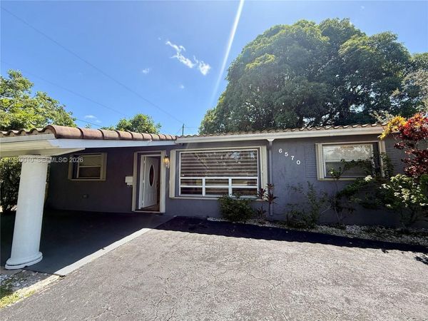 6570 Thomas St , Hollywood, FL 33024