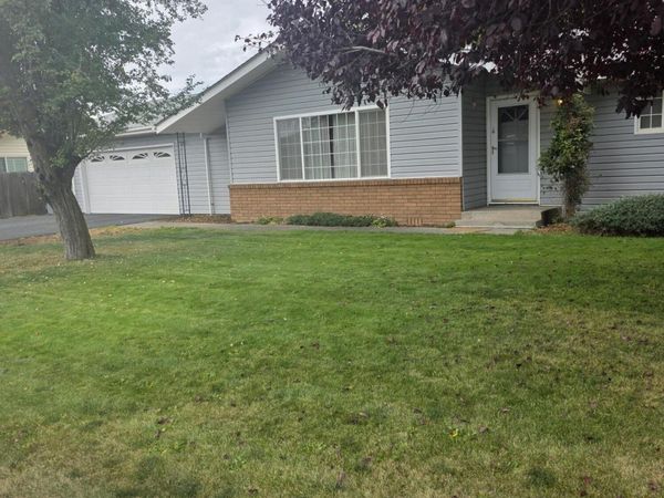 3206 Raymond Street, Klamath Falls, OR 97603