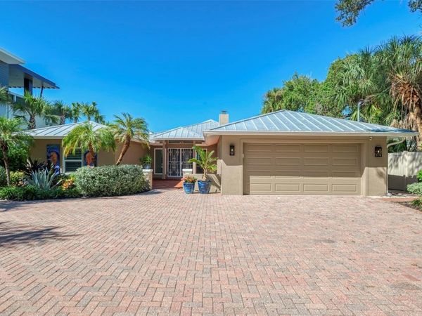 3931 BAY SHORE ROAD , SARASOTA, FL 34234