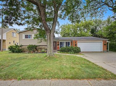 27355 Clairview Drive , Dearborn Heights, Mi 48127