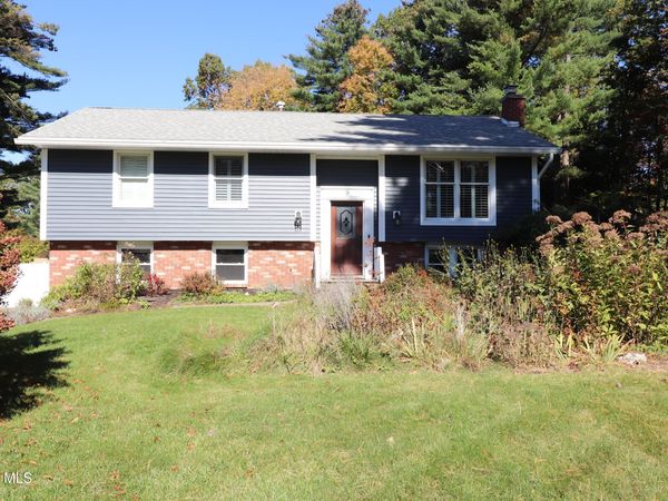 9 Azalea Court, Clifton Park, NY 12065