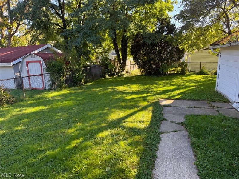 829 Ardella Avenue, Akron, OH 44306 Photo 10