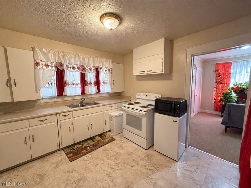 829 Ardella Avenue, Akron, OH 44306 Photo 7