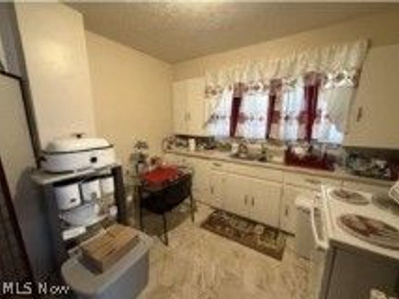 829 Ardella Avenue, Akron, OH 44306 Photo 8