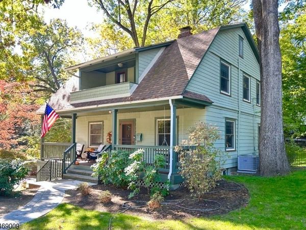 27 Cedars Rd, Caldwell, NJ 07006