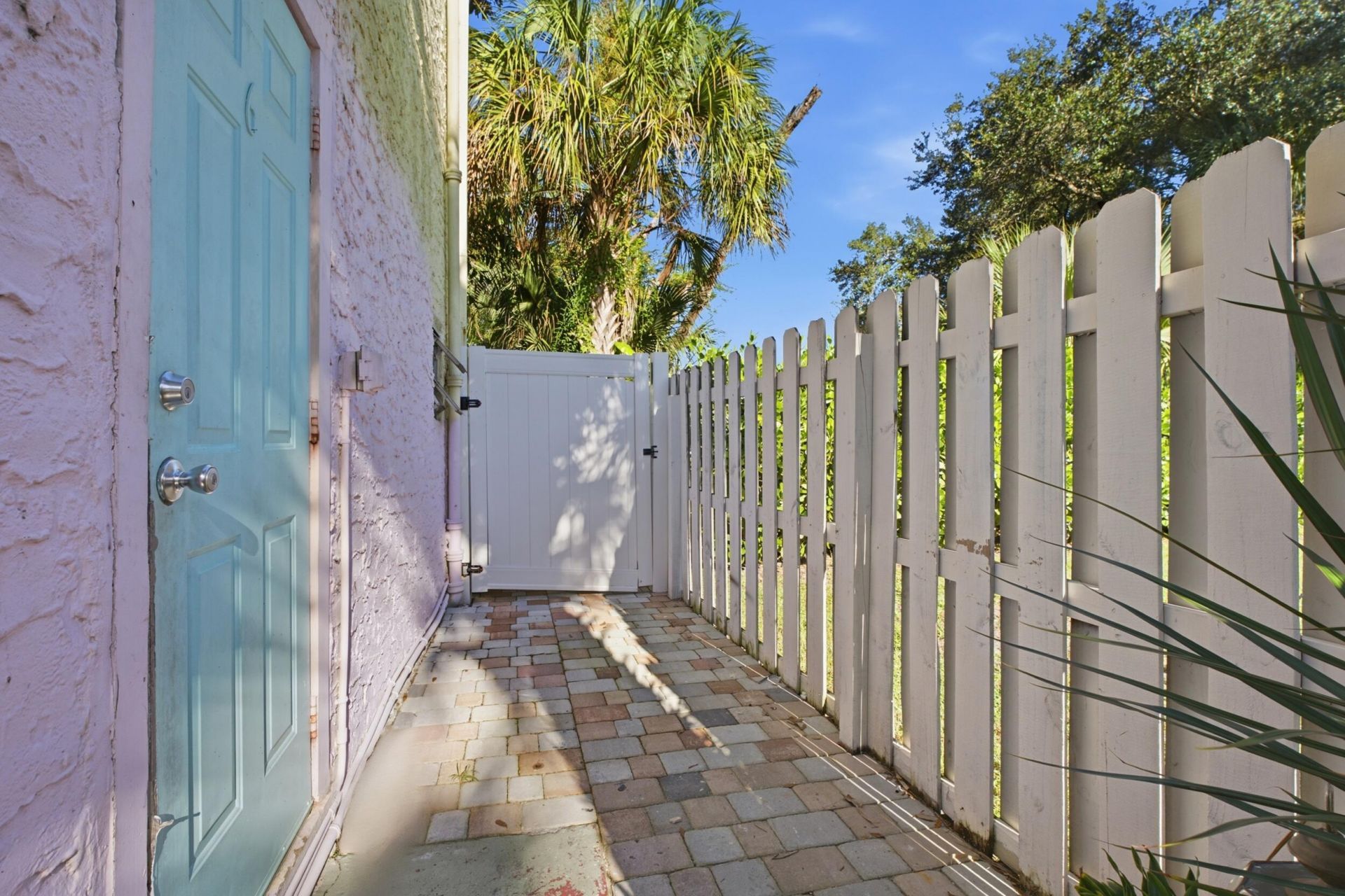 640 SW Bryant Avenue, Unit 6, Stuart, FL 34994 Photo