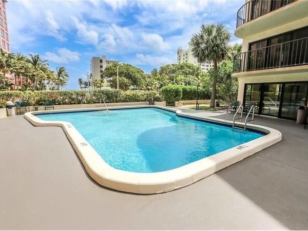 2029 N Ocean Boulevard, Unit 110, Fort Lauderdale, FL 33305