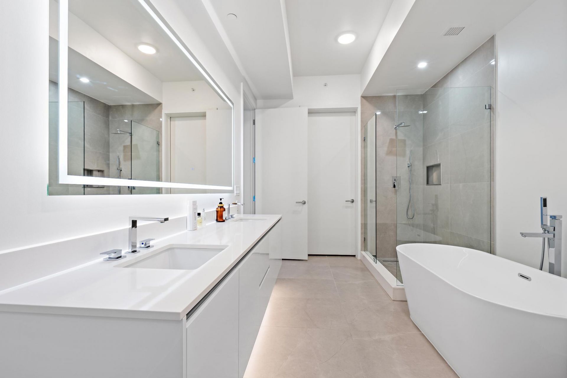220 Lake Shore Drive, Unit 1802, Lake Park, FL 33403 Photo