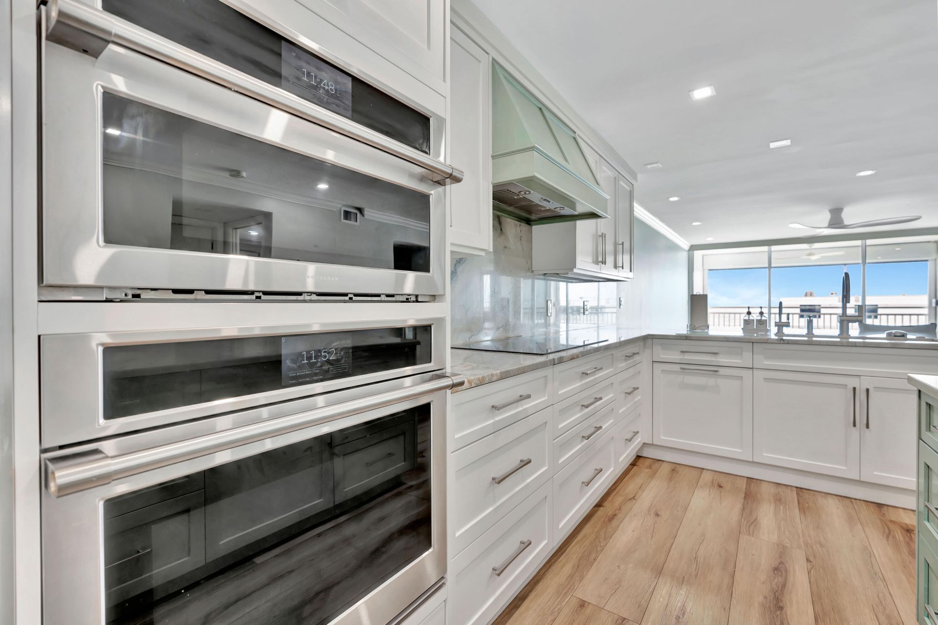 911 Ocean Drive, Unit 704, Juno Beach, FL 33408 Photo