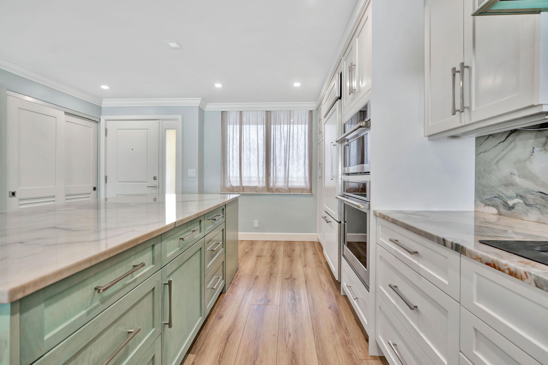 911 Ocean Drive, Unit 704, Juno Beach, FL 33408 Photo