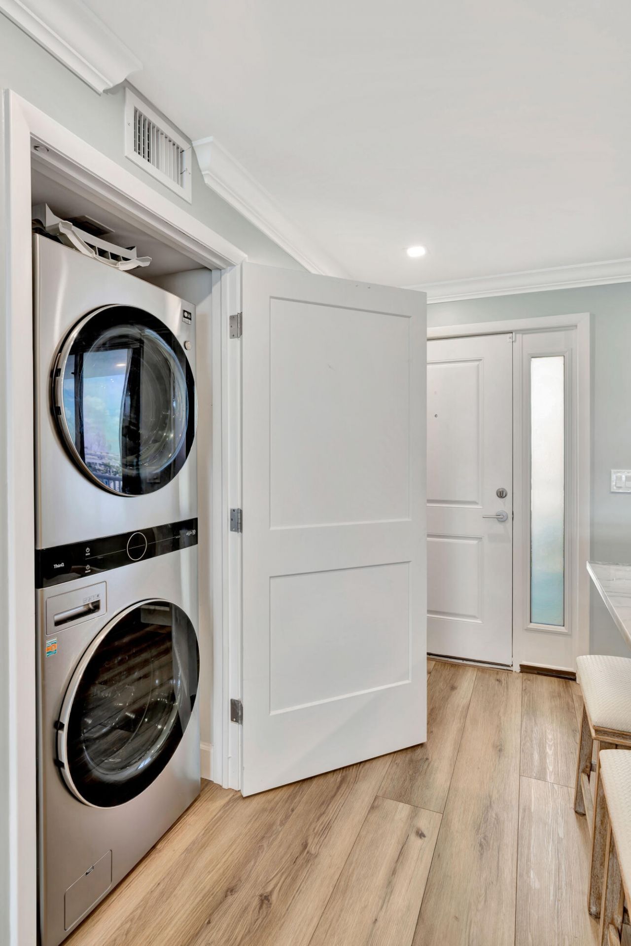 911 Ocean Drive, Unit 704, Juno Beach, FL 33408 Photo