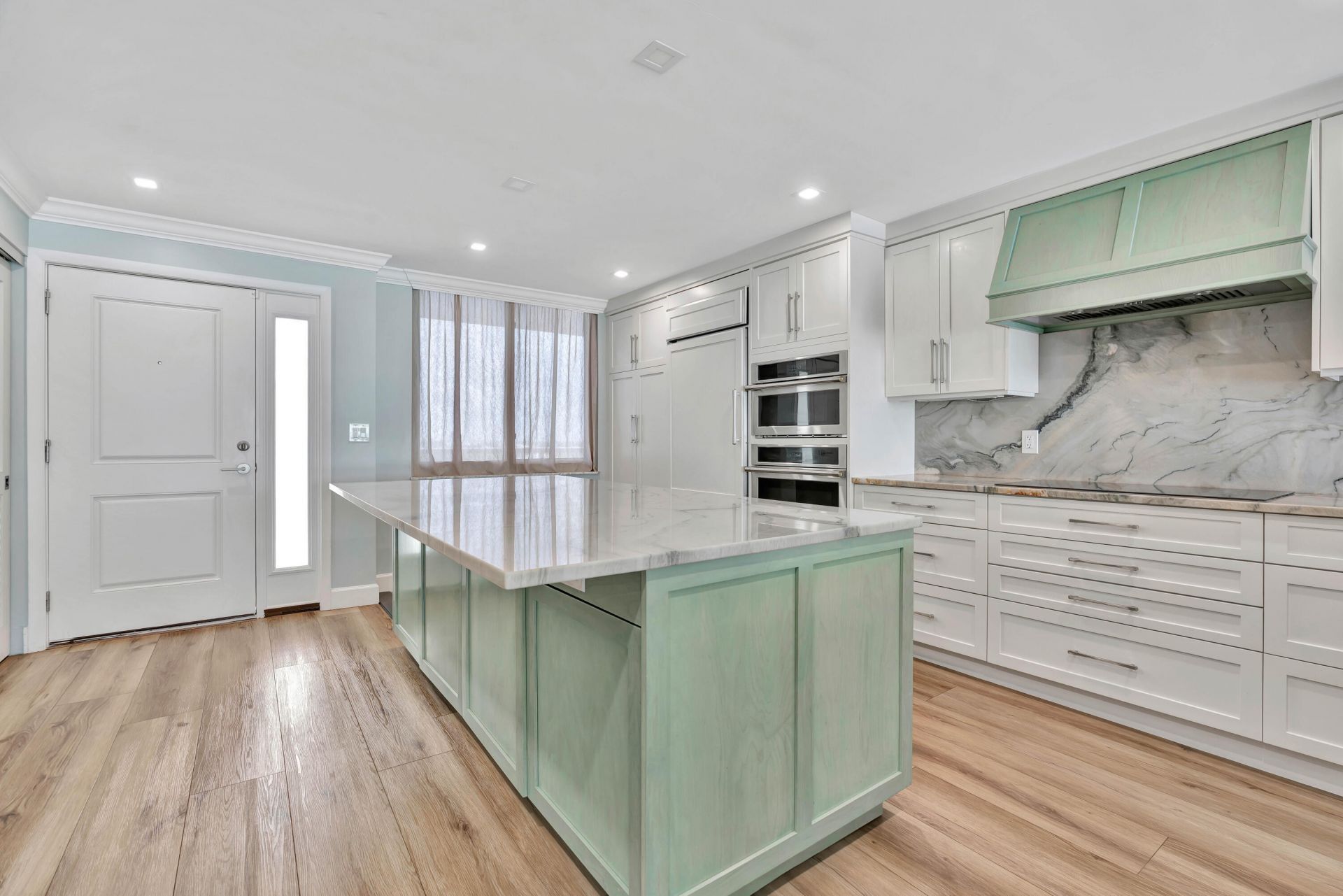 911 Ocean Drive, Unit 704, Juno Beach, FL 33408 Photo