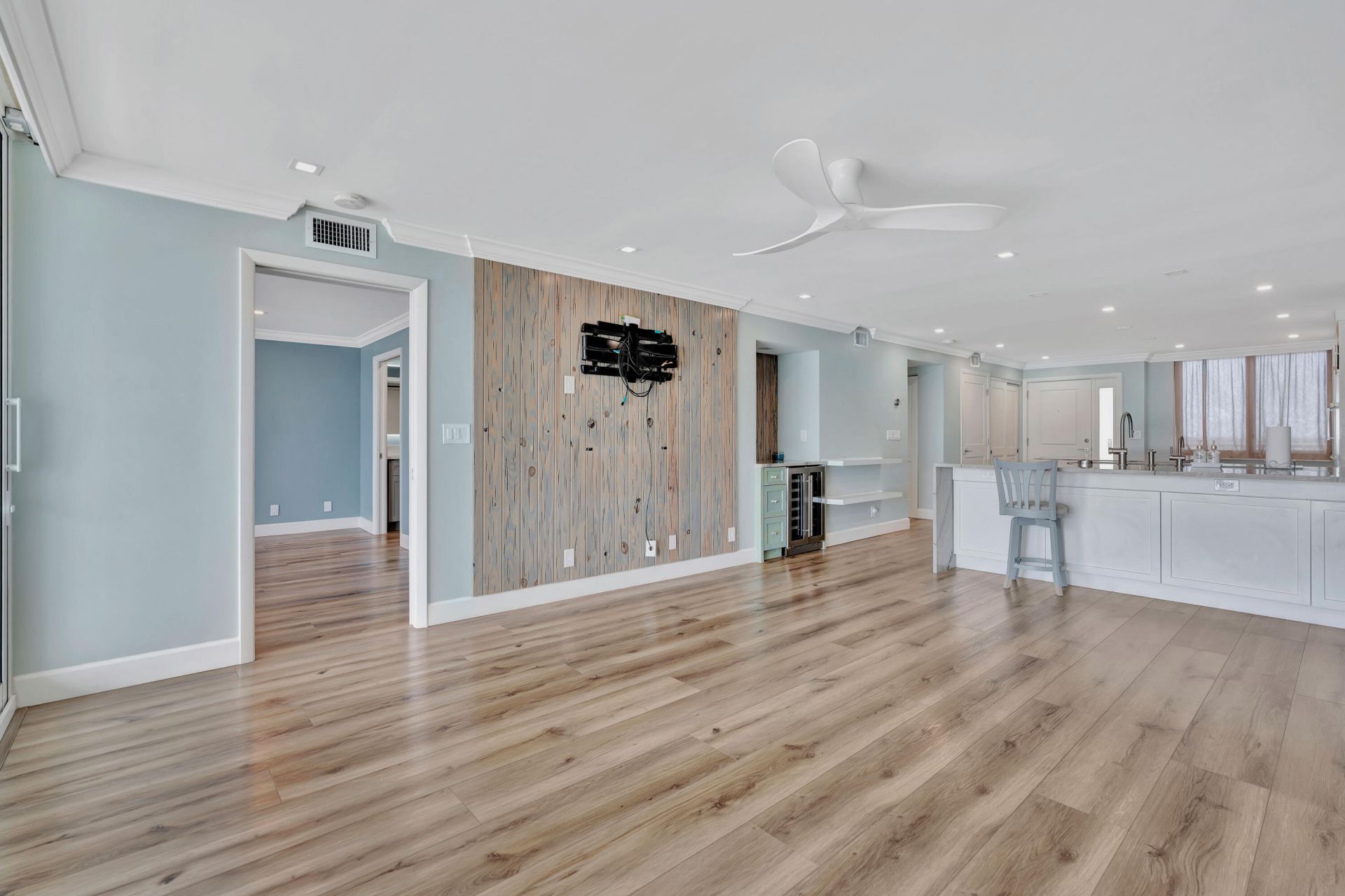 911 Ocean Drive, Unit 704, Juno Beach, FL 33408 Photo