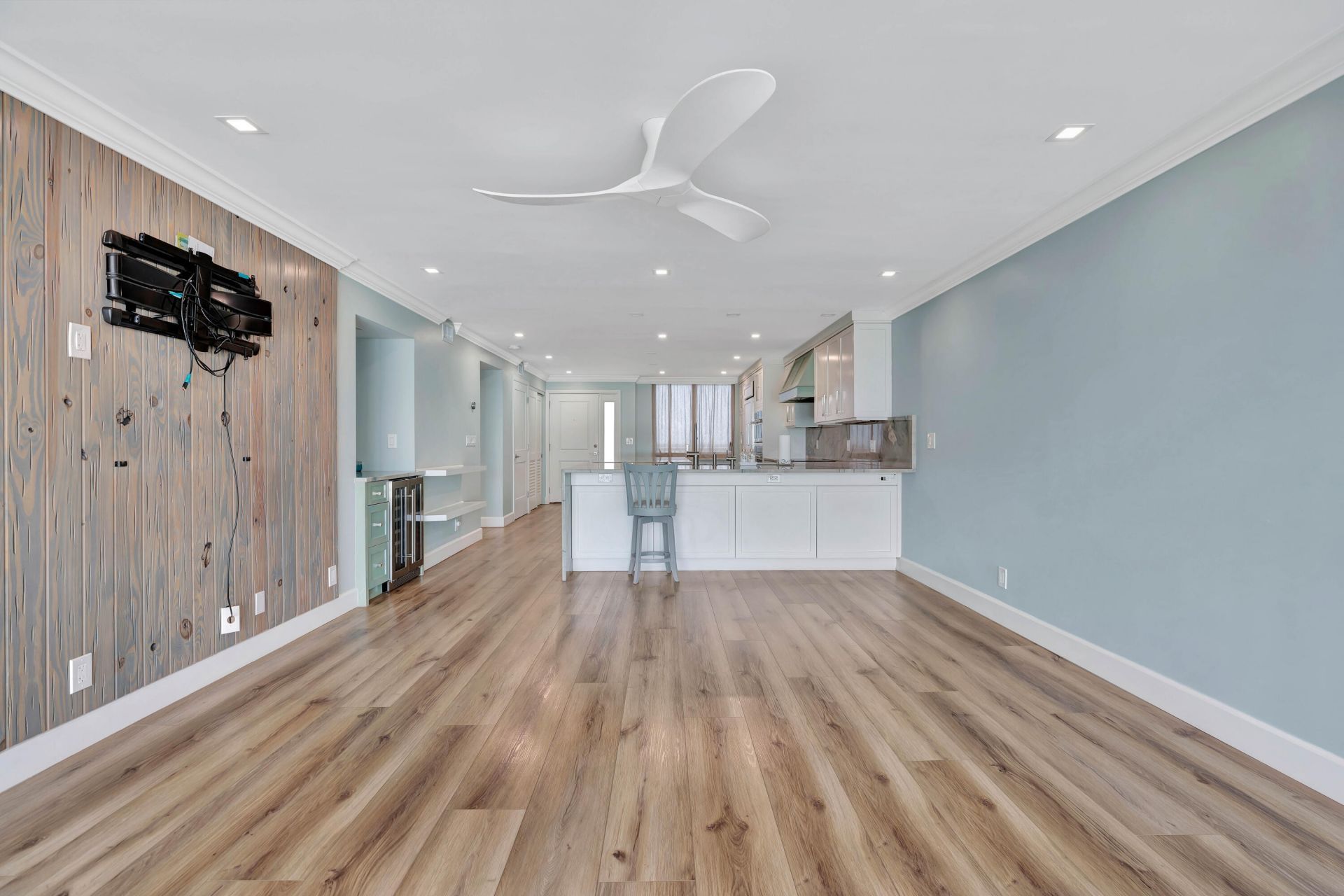 911 Ocean Drive, Unit 704, Juno Beach, FL 33408 Photo
