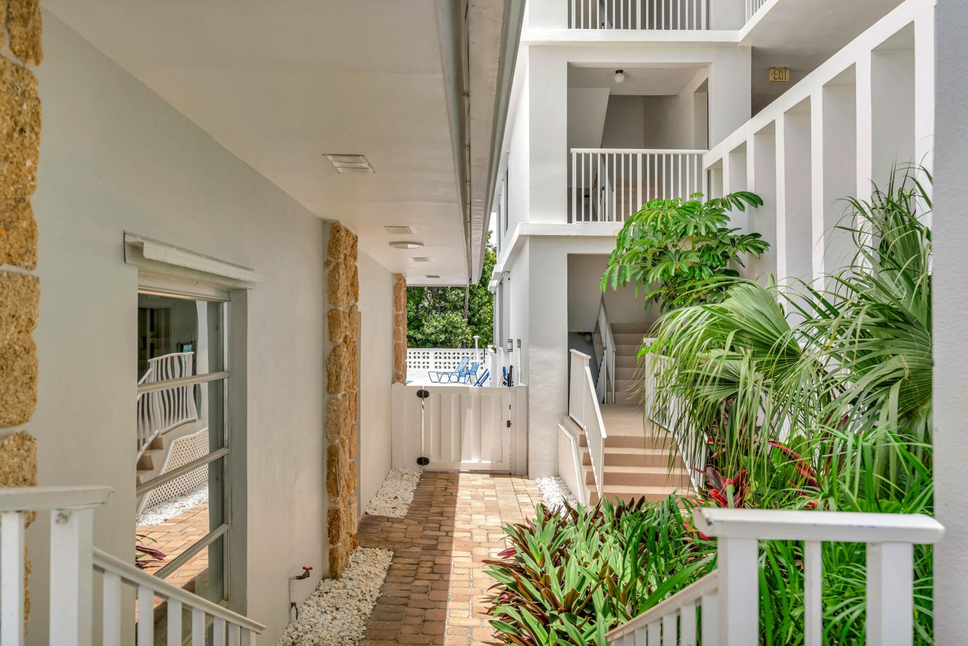 911 Ocean Drive, Unit 704, Juno Beach, FL 33408 Photo
