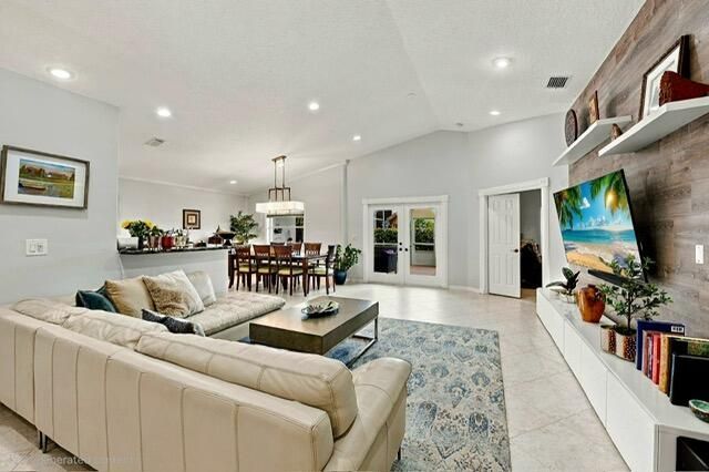 8335 Duomo Circle, Boynton Beach, FL 33472 Photo