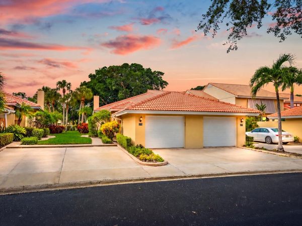 275 OLD MEADOW Way, Palm Beach Gardens, FL 33418