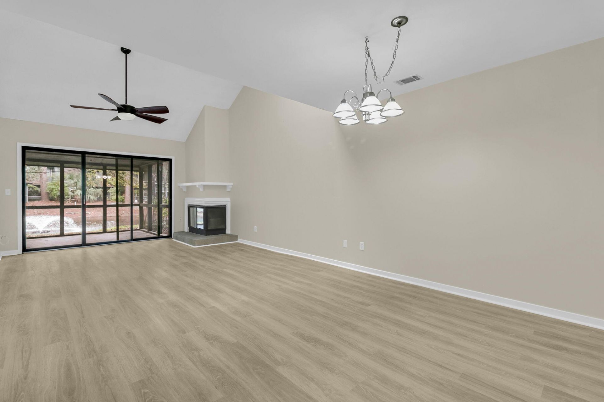 1105 Hidden Cove Drive Photo 12