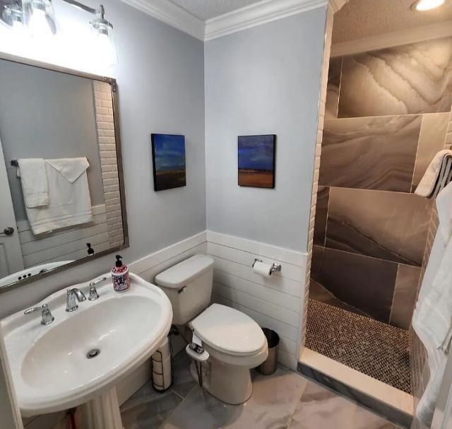 1379 Camp Road Photo 11