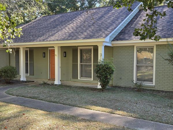 405 Brentwood Drive, Madison, MS 39110