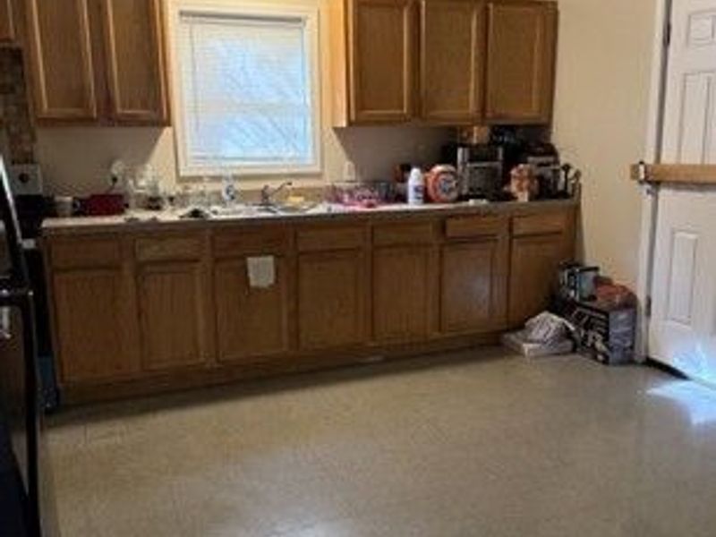 958 Nathan Street, Akron, OH 44307 Photo 6