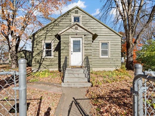 21 1st Street SE, Crosby, MN 56441