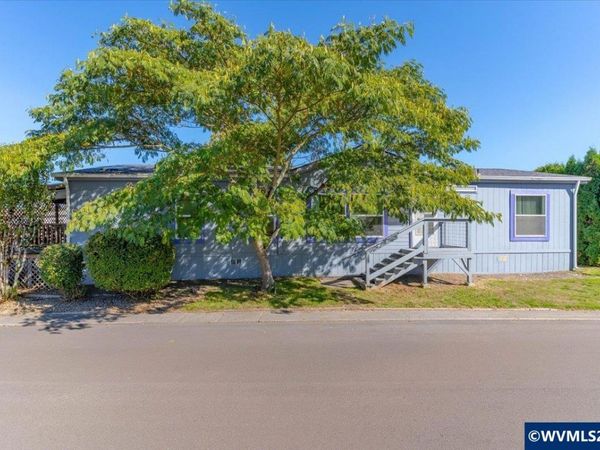 141 S 17th St, Independence, OR 97351