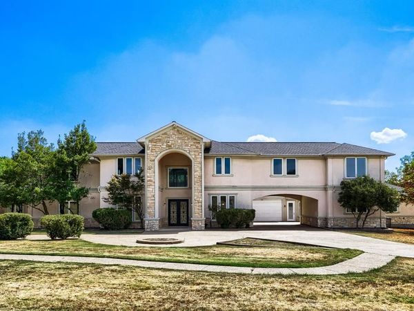 2242 Mountain Lakes Drive , Cedar Hill, TX 75104